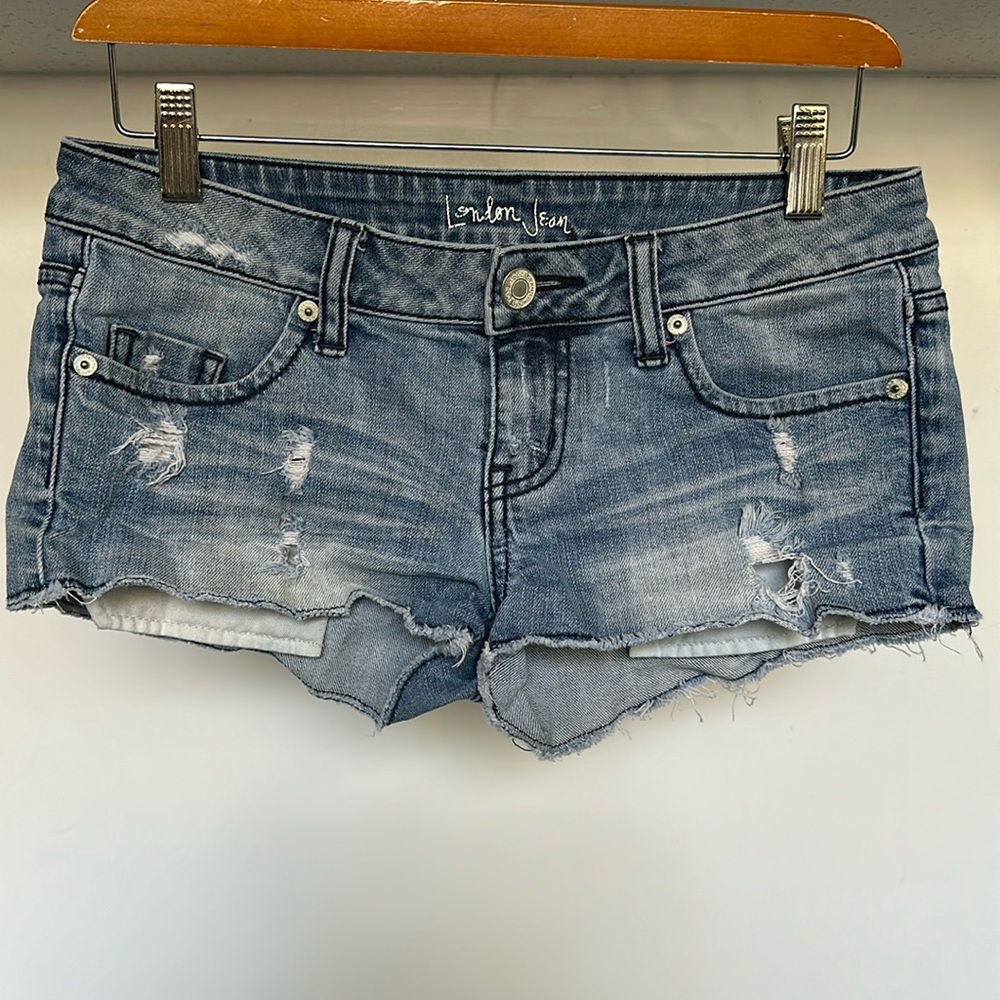 🔥Victoria’s Secret London Jean Daisy Dukes sz 2🔥